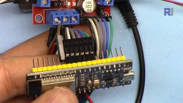 DC Motor with ESP32: Wiring to L298N